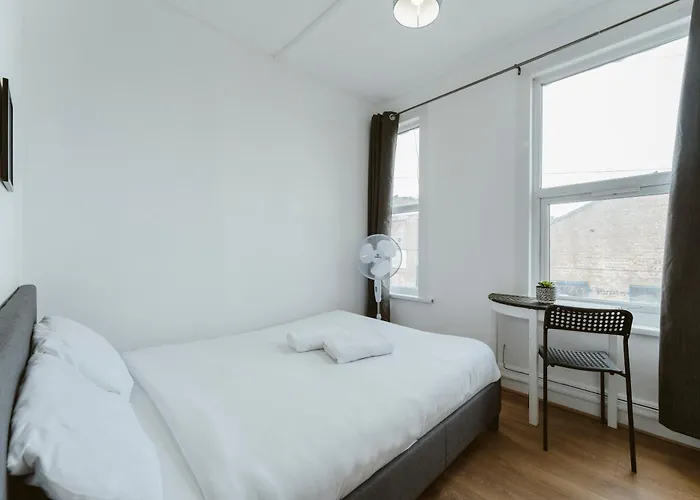 Manor House Great Rooms To Stay London