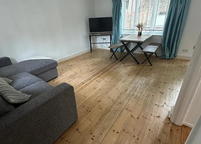 Windmill - Free Parking Villa London