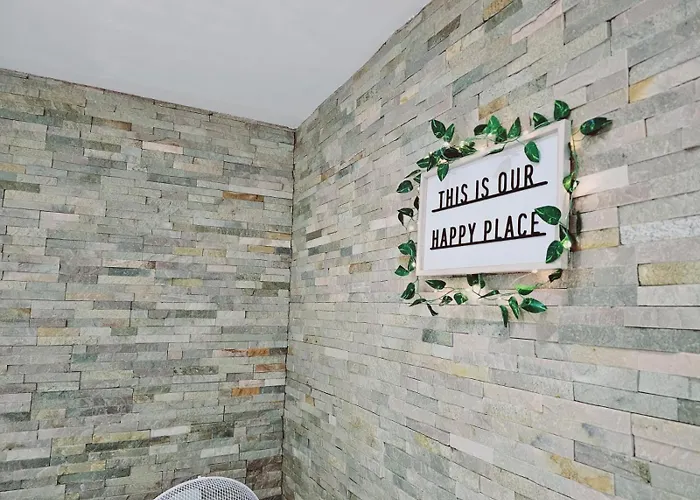 Twenty One Bed & Breakfast London