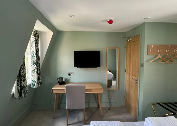 Marldon Olympia Hotel London