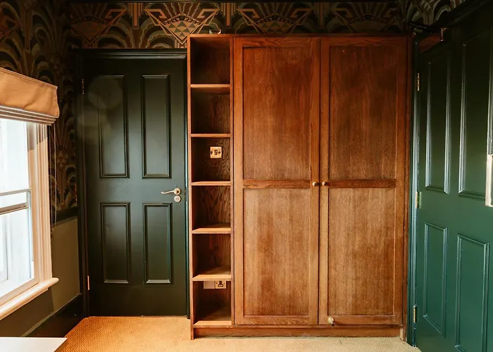 Hand & Flower London