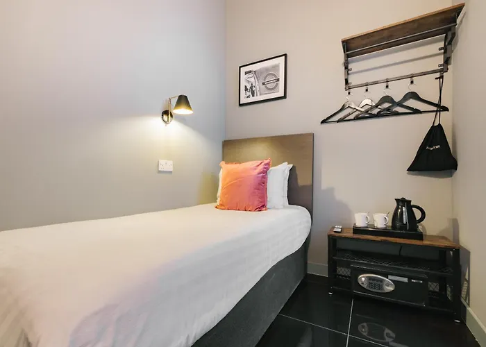 Towerbridge64 Hotel Edinburgh