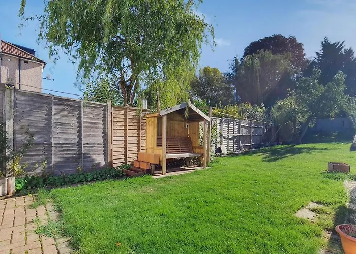 Eejs Charming London 6 Bedroom Home - With Large Garden