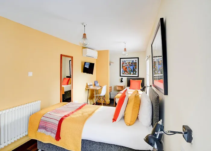 Cheap Hotels in LondonPeckham Rooms By Belvilla
