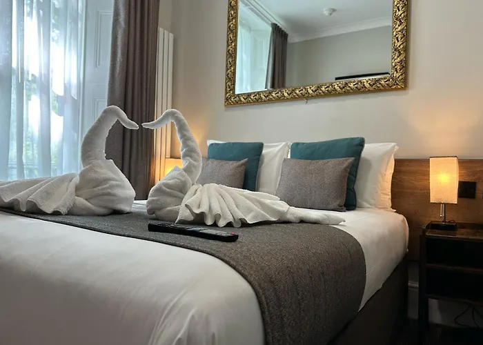 Tudor Court Hotel London