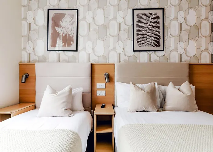 Mina Hotel London