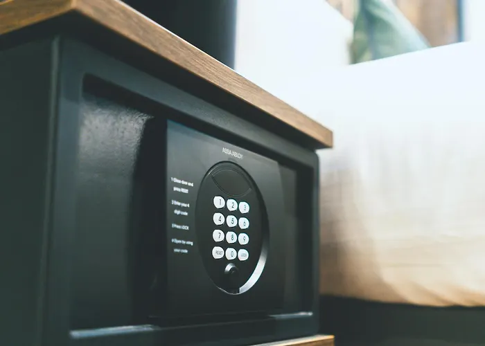 Cheap Hotels in LondonPoint A Westminster