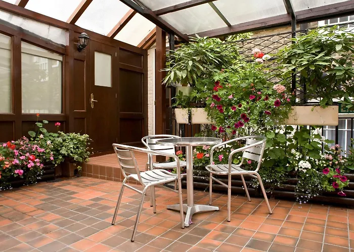 La Gaffe - Bed And Breakfast London