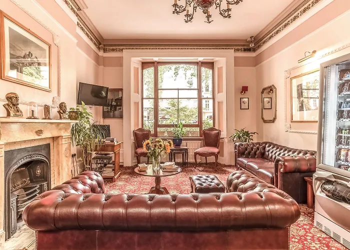 Cheap Hotels in LondonDolphin