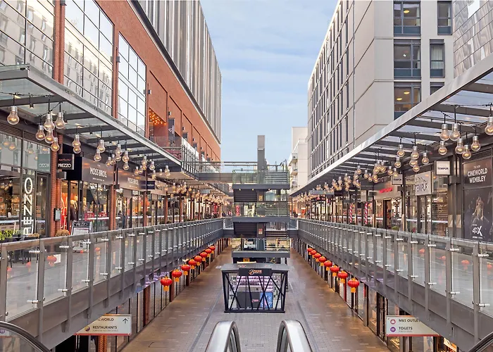 Cheap Hotels in LondonOyo The Green Man Pub And