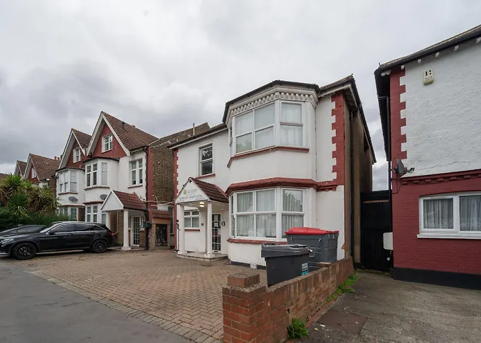 Flexistay Norbury Aparthotel London