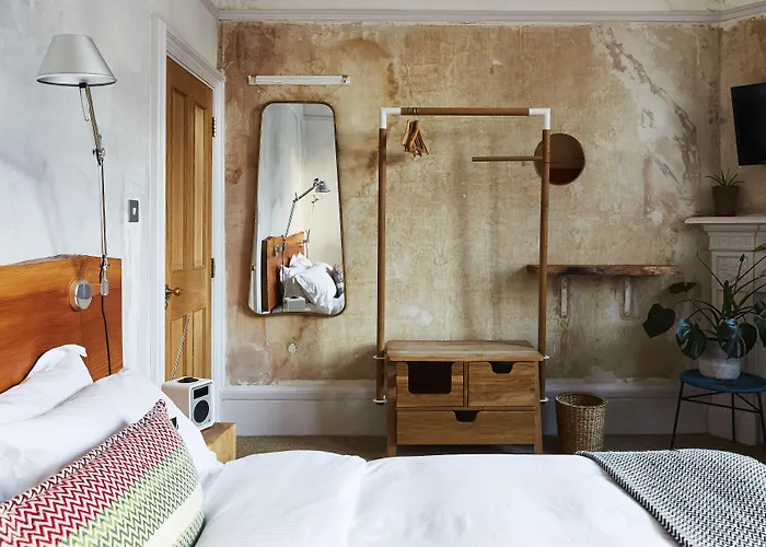 Cheap Hotels in LondonCulpeper Bedrooms