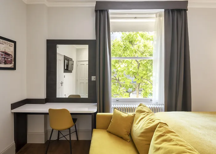 Cheap Hotels in LondonNotting Hill House