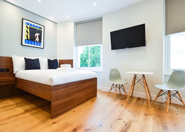 Leinster Square Serviced Apartment London