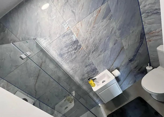 Dalston Luxe Studios, 10 Minutes Away From Liverpool Train Station London