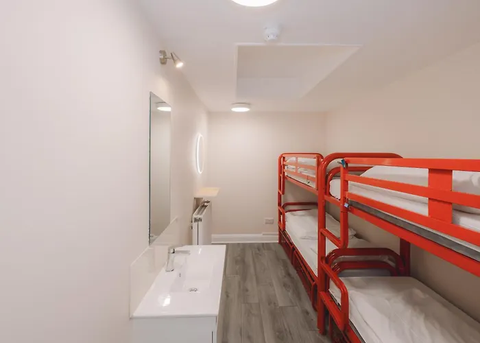 Astor Victoria Hostel London