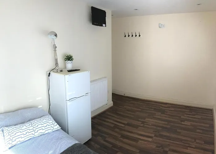 Mapesbury Hostel London