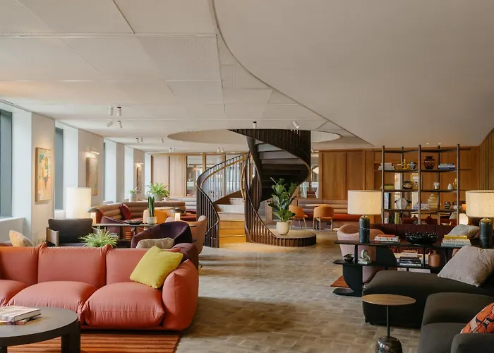 Canvas Arthur House In The Heart Of Wembley London