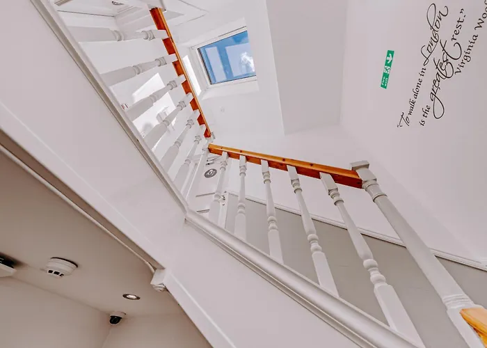 The Eaton Townhouse Hotel London