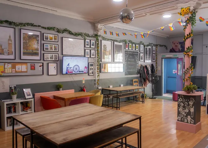 Onefam Waterloo 18-36 Years Old Hostel London