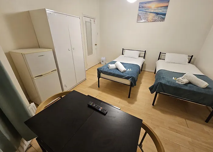 Bruce Rooms London