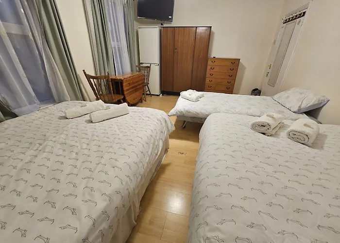 Bruce Rooms London