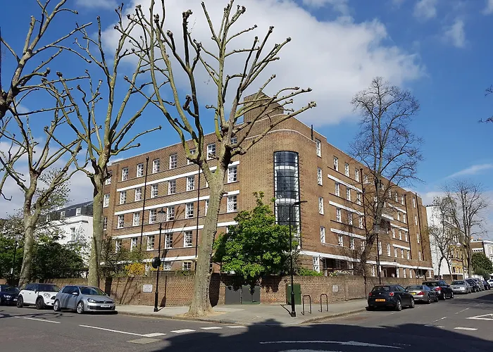Bowden Court Hostel London
