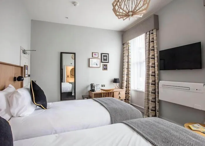 Victoria Inn London