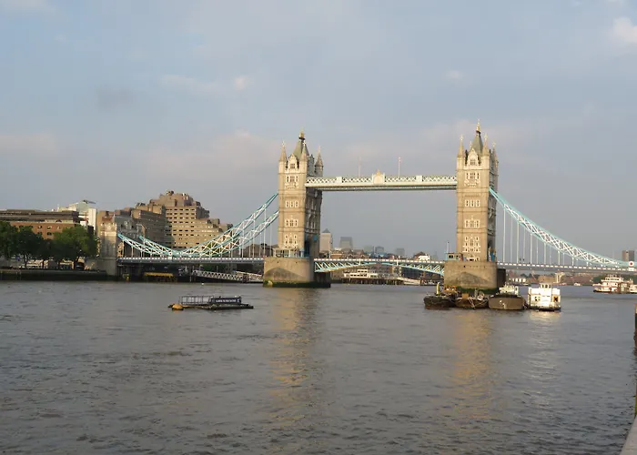 Holiday Inn Express Park Royal By Ihg London