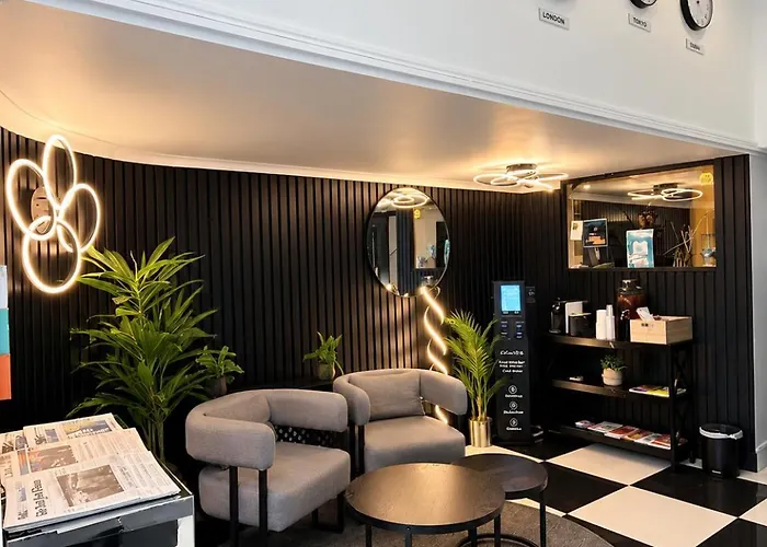 Amsterdam Hotel London