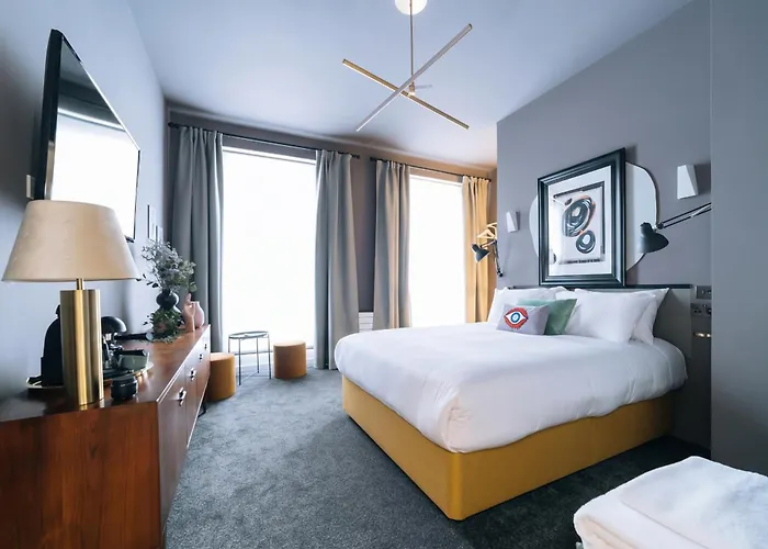 The Warwick By Nestor Hotel London
