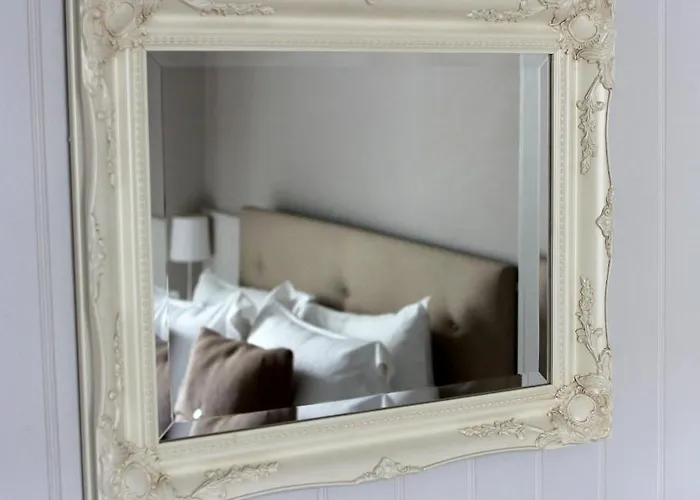 Cheap Hotels in LondonFox And Grapes