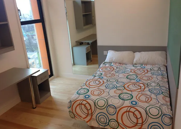 Torquay House Hostel London