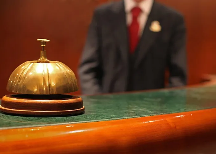 Golden Star Hotel London