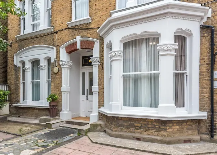 Queens Drive Hotel At Finsbury Park