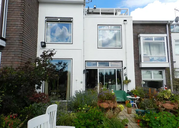 Chiswick Riviera With Free Parking Bed & Breakfast